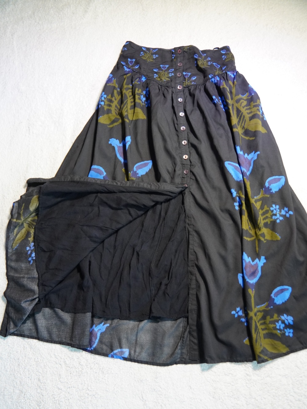 Free People Boho Black Floral Button-Front Maxi Skirt Smocked waist Size M - Picture 2 of 9